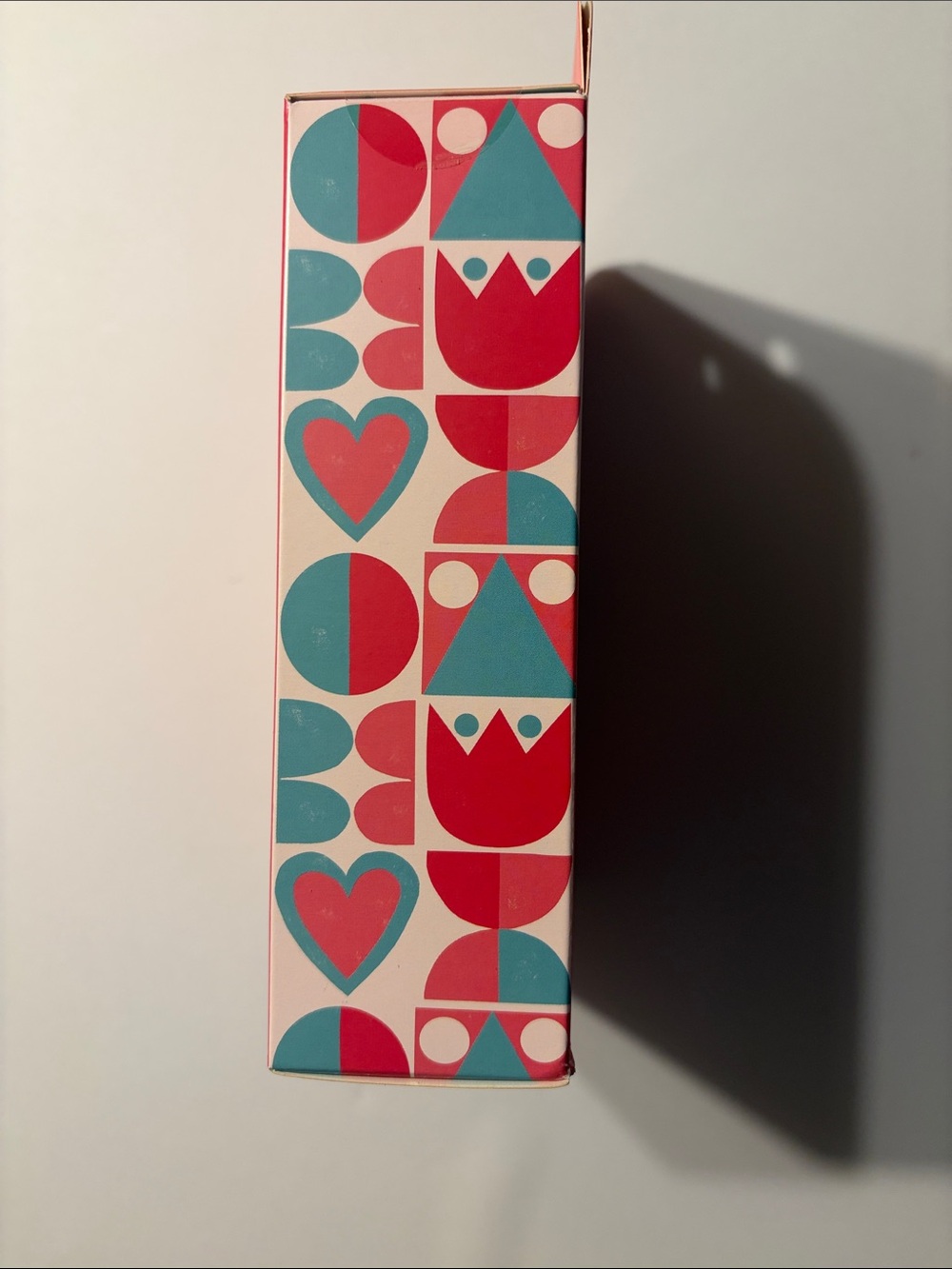 Mondo Llama Build-Your-Own String Art Hearts Kit - Pink - Picture 2 of 4